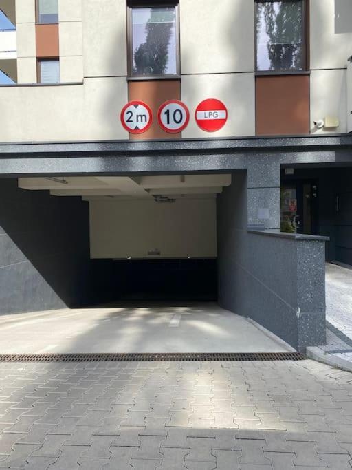 Apartament, Free Parking, Blisko Rynek-Dworzec Pkp-Pks, Sklepy ヴロツワフ エクステリア 写真