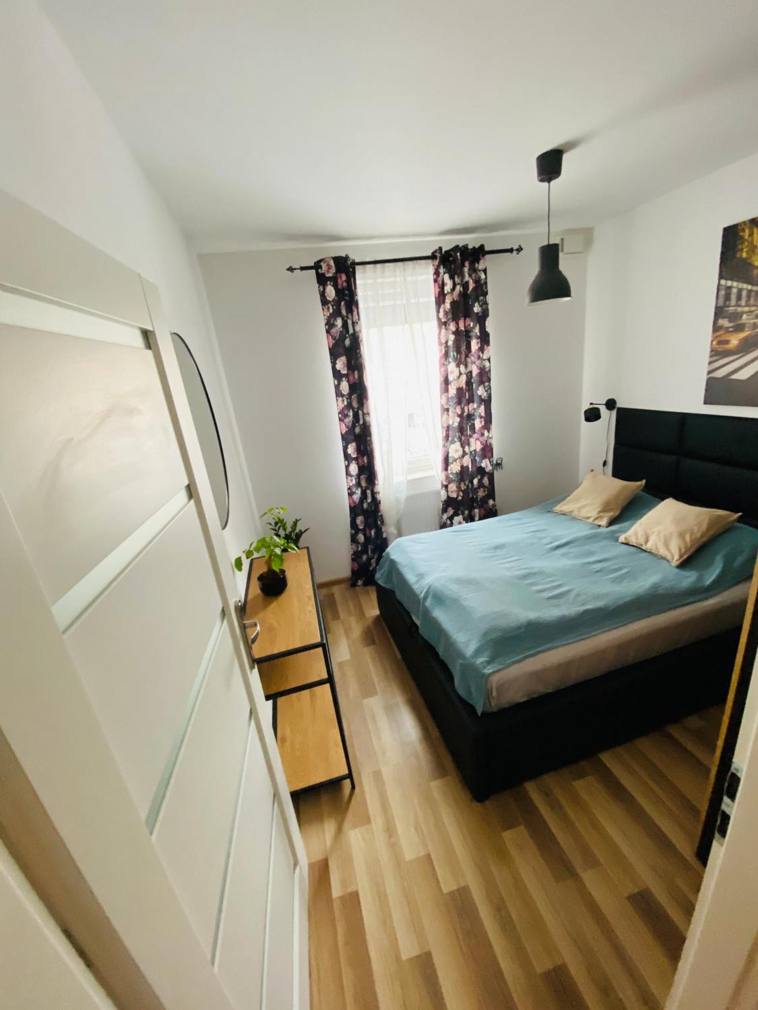 Apartament, Free Parking, Blisko Rynek-Dworzec Pkp-Pks, Sklepy ヴロツワフ エクステリア 写真