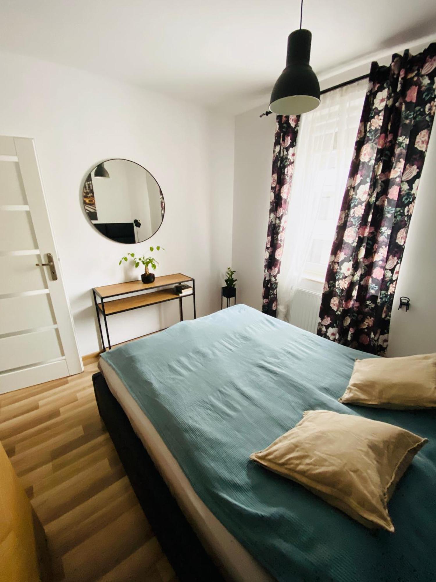 Apartament, Free Parking, Blisko Rynek-Dworzec Pkp-Pks, Sklepy ヴロツワフ エクステリア 写真
